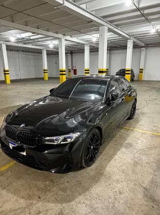 BMW 320i 2.0 16V TURBO FLEX M SPORT AUTOMÁTICO BMW 320i 2.0 16V TURBO FLEX M SPORT AUTOMÁTICO